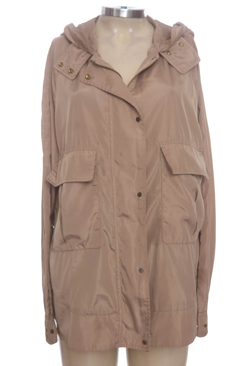 Chaqueta / Abrigo color Beige - Zara