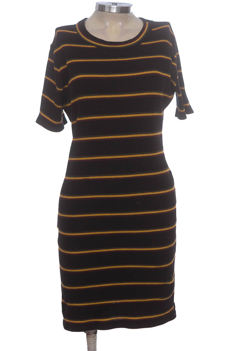 Vestido / Enterizo color Negro - Zara