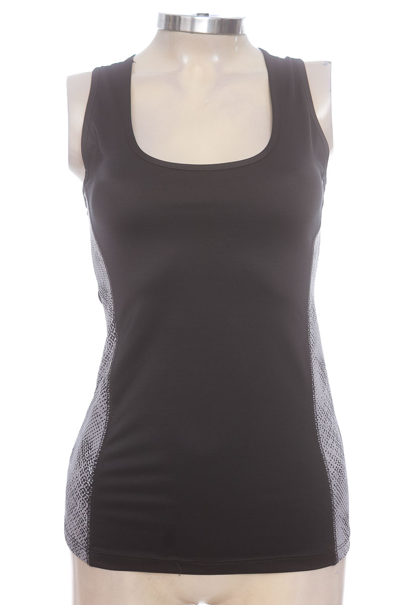 Ropa Deportiva / Salida de Baño color Negro - Closeando