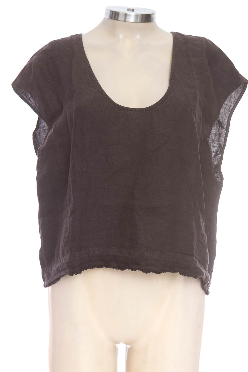 Top / Camiseta color Negro - Zara