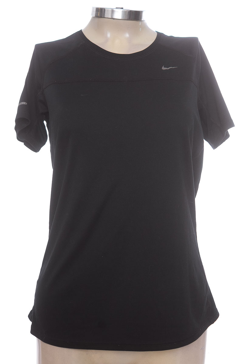Ropa Deportiva / Salida de Baño color Negro - Nike