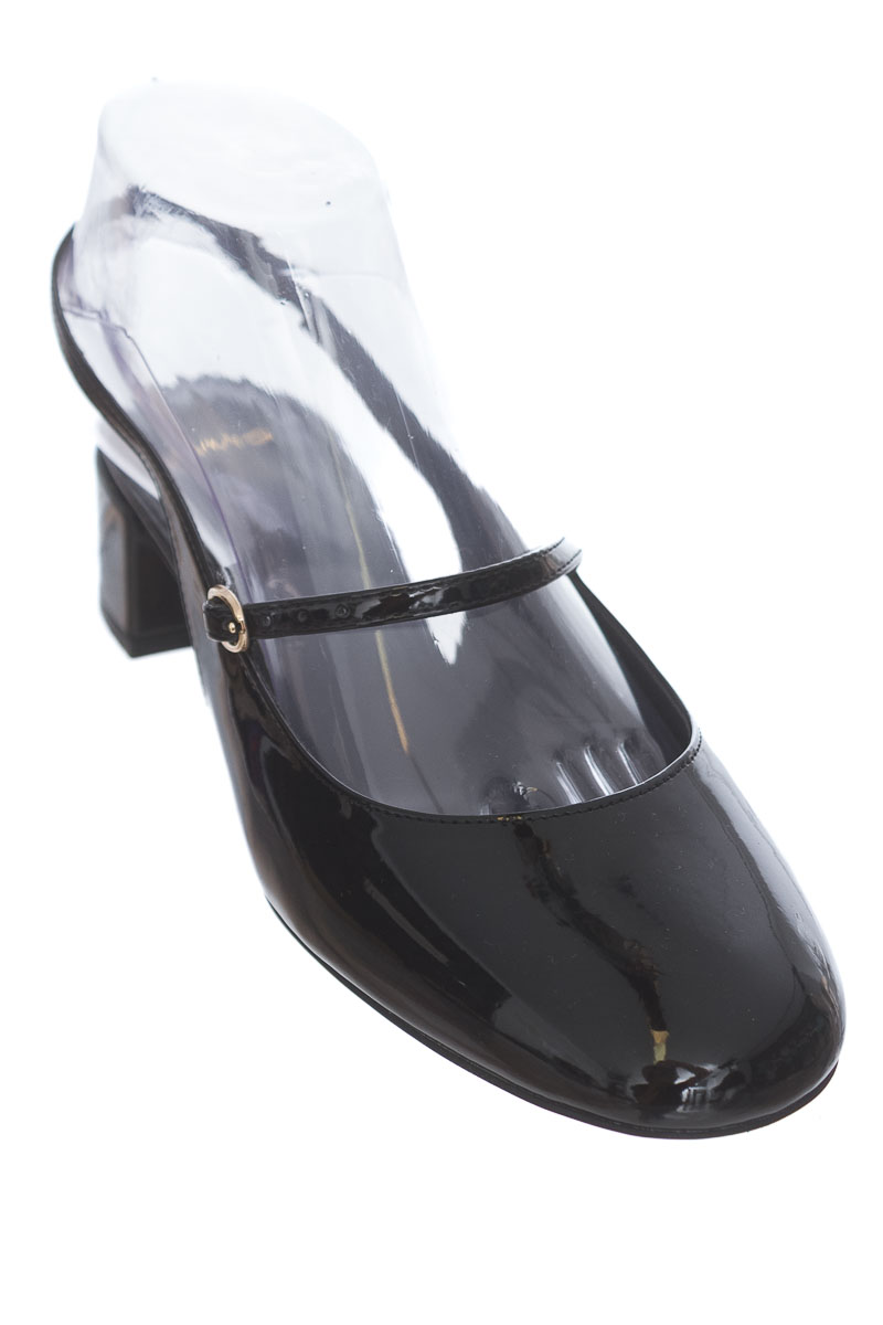 Zapatos color Negro - MNG
