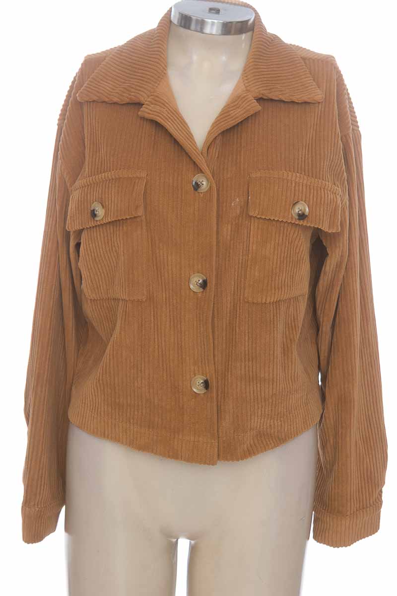 Chaqueta / Abrigo color Café - Closeando