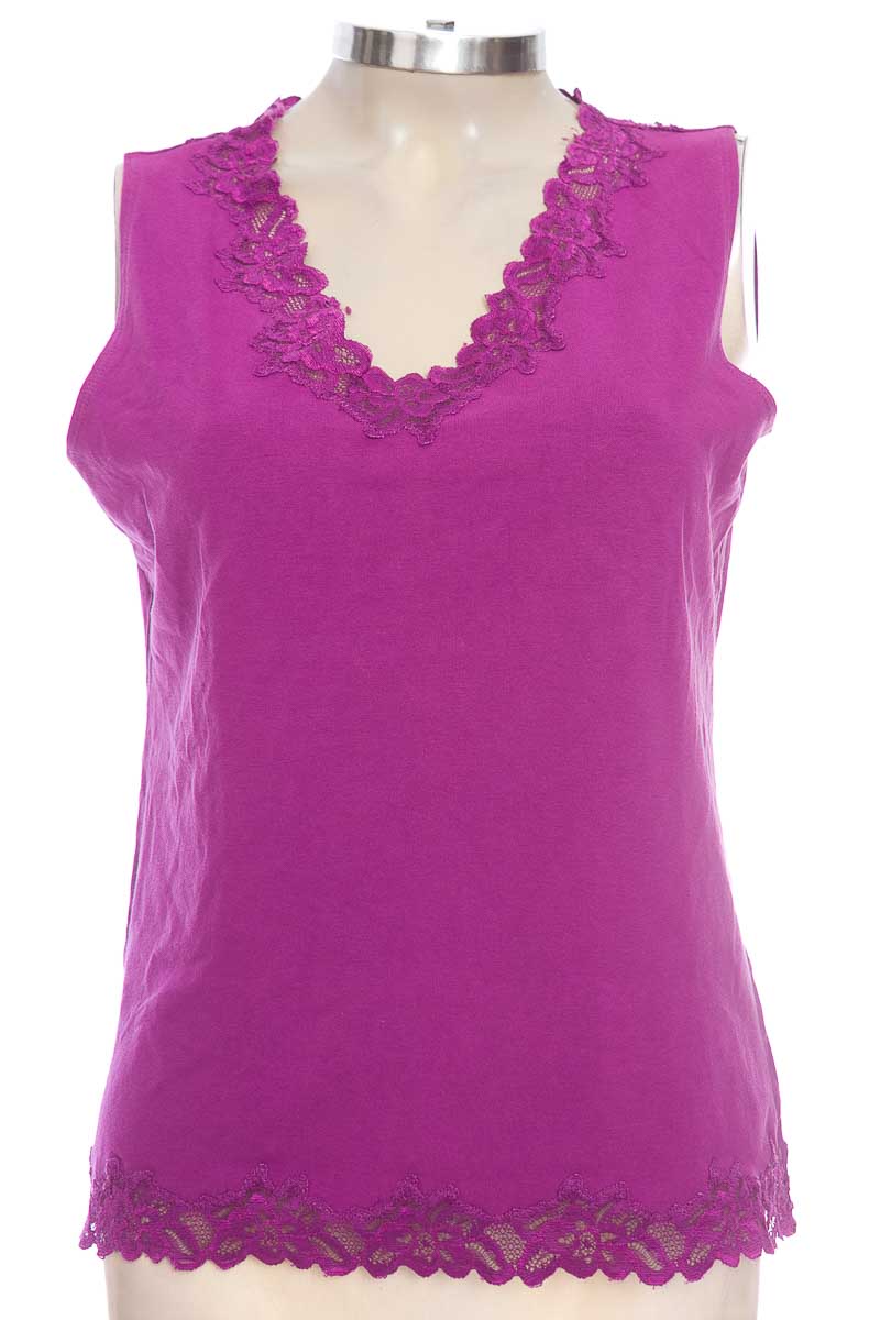 Top / Camiseta color Morado - Closeando