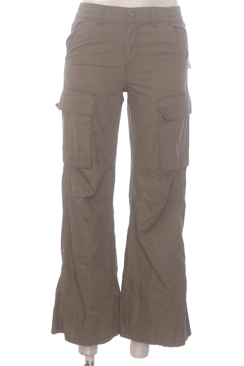 Pantalones color Verde - Divided by H&M