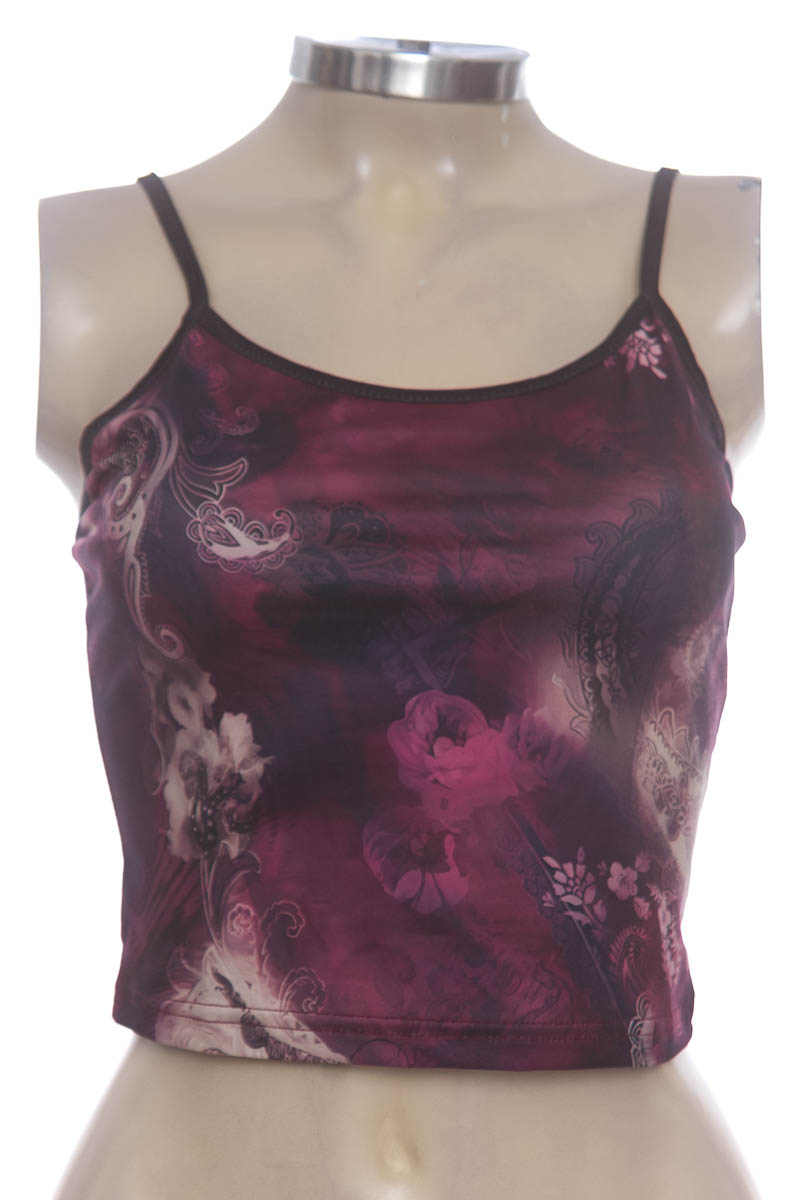 Top / Camiseta color Vinotinto - Closeando