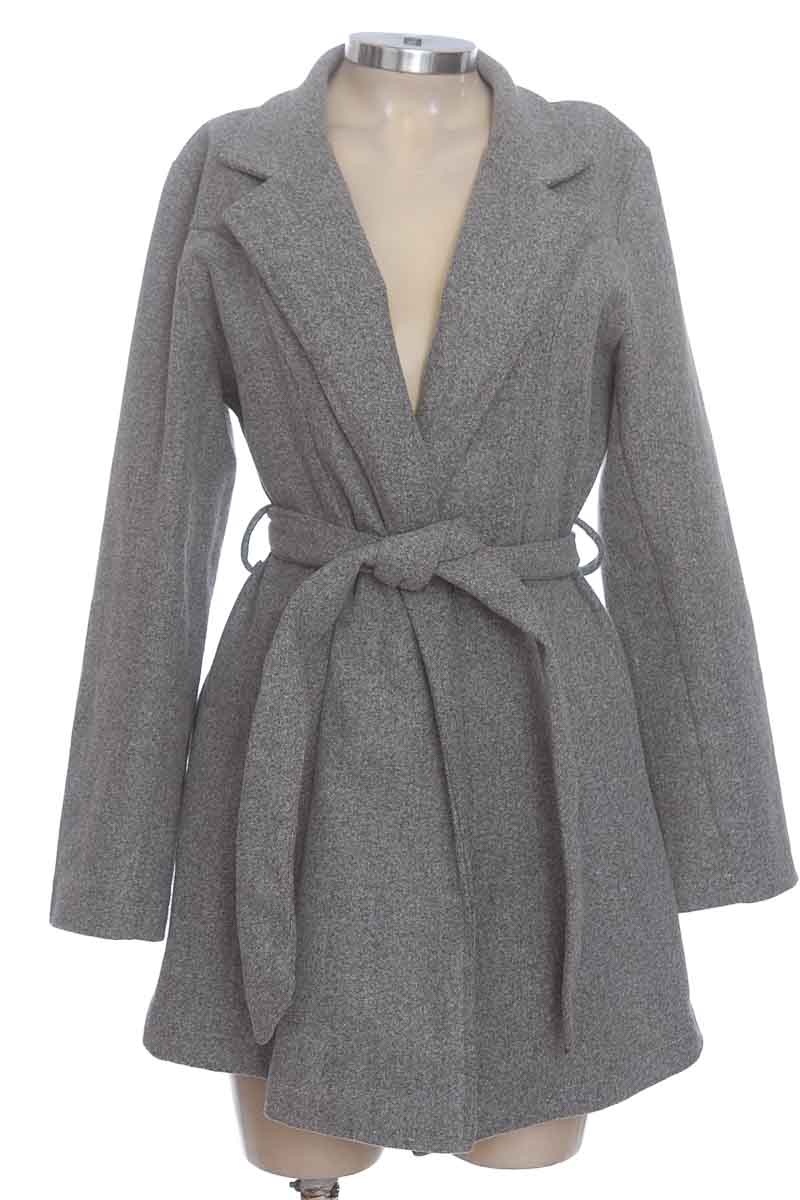 Chaqueta / Abrigo color Gris - Believe